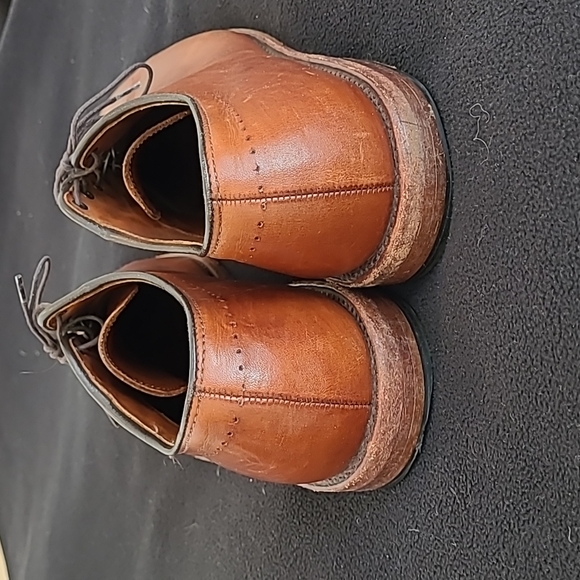 Allen Edmonds Men 11 B Vernon Saddle Brown Plain Perf Toe 8838, like new - Picture 5 of 8